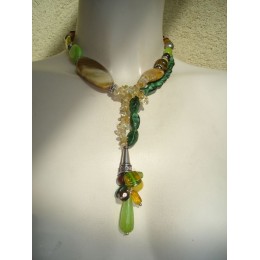 Collier asymétrique