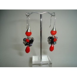 Boucles d'oreilles grappes rouges